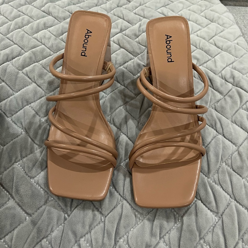 Abound Women's Tan Strappy Sandals Size 9.5